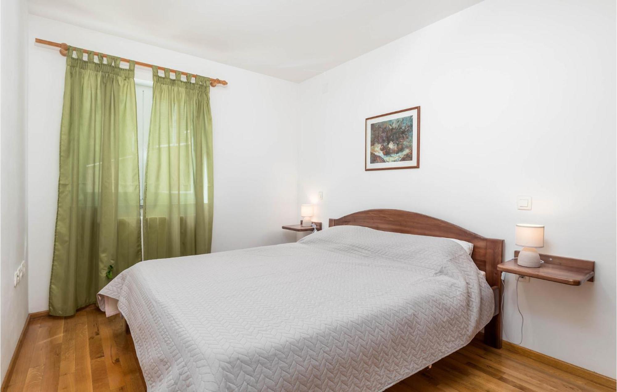 1 Bedroom Cozy Apartment In Ičići 外观 照片